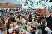 die Maß Bier 2010 zu 4,90 € (©Foto: Martin Schmitz)